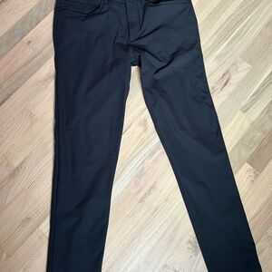 Lululemon Men's Black pants 32 waist